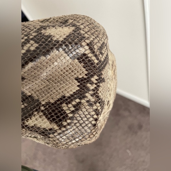 Michael Kors beautiful quality rare shoulder bag - Picture 3 of 7